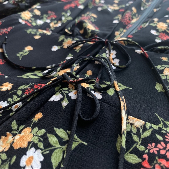 ❌[SOLD]❌Reformation Laurelei Dress || Vionnett - Picture 8 of 16